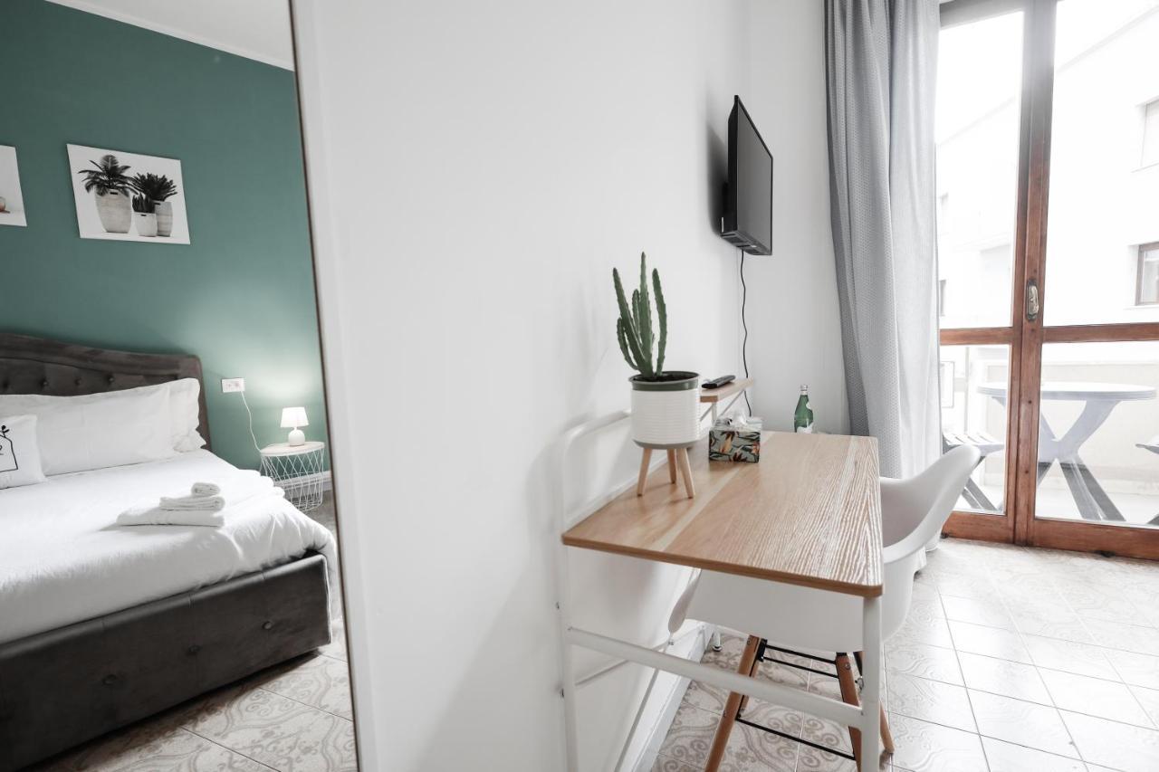 2 Santi - Suite And Rooms Lecce Kültér fotó